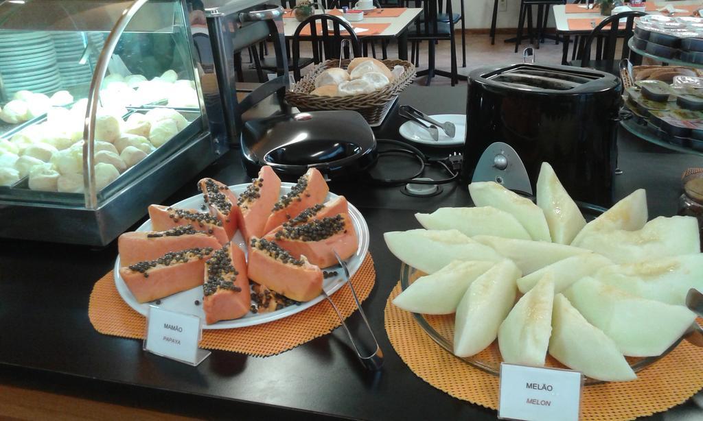 Collins Trade Hotel 阿雷格里港 外观 照片
